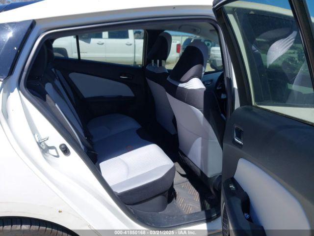 JTDKBRFU8J3070976 Toyota Prius One