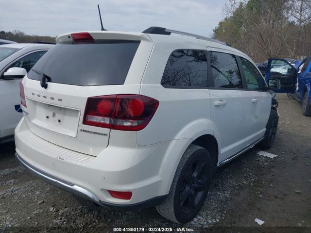 3C4PDCGB8LT272525 Dodge Journey Crossroad