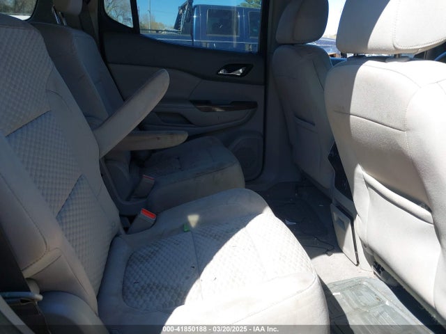 1GKKNLLAXHZ262541 GMC Acadia Sle-2