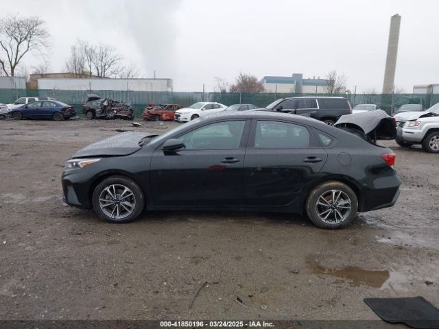 3KPF24AD8PE662939 KIA Forte Lxs