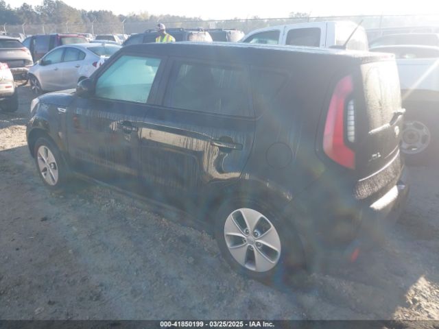 KNDJN2A23G7309240 KIA Soul