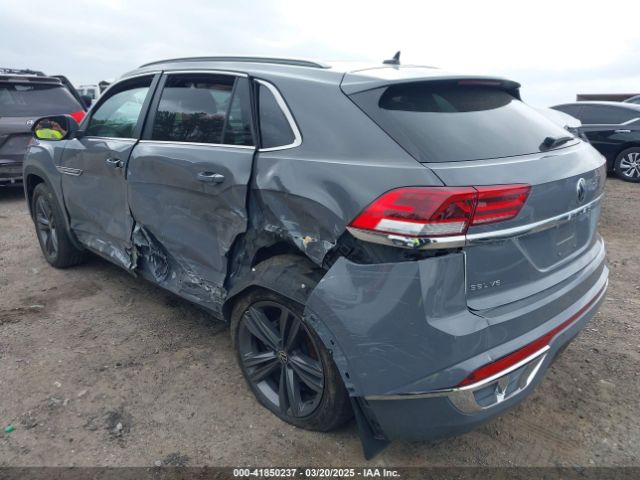 2022 VOLKSWAGEN ATLAS CROSS SPORT 1V2SE2CA2NC208363 Photo 2