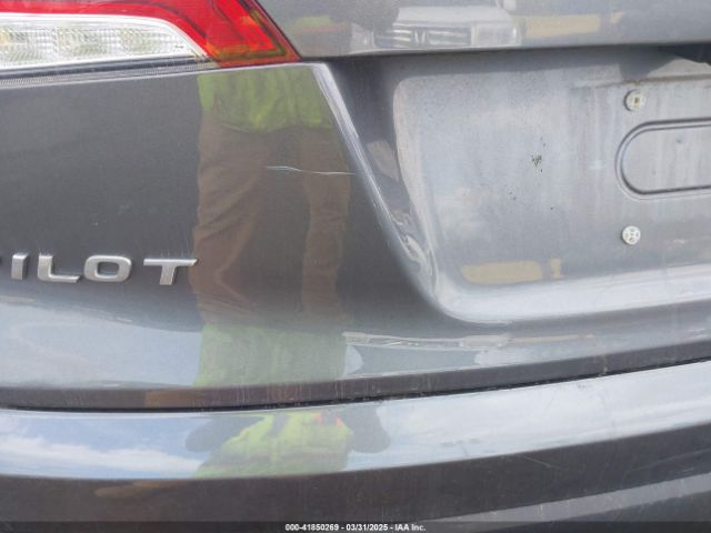 5FNYF6H21NB053759 Honda Pilot Awd Special Edition