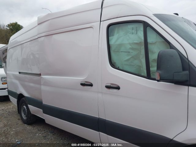 W1Y40CHYXMT057917 Mercedes-Benz Sprinter 2500 High Roof I4