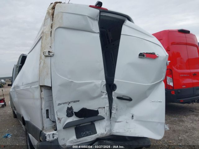 W1Y40CHYXMT057917 Mercedes-Benz Sprinter 2500 High Roof I4