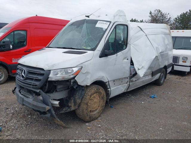 W1Y40CHYXMT057917 Mercedes-Benz Sprinter 2500 High Roof I4