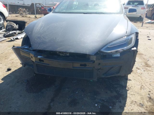 5YJSA1E21JF287115 Tesla 2018