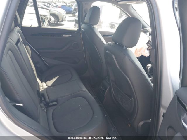 2018 BMW X1 WBXHT3Z34J4A67015 Photo 7