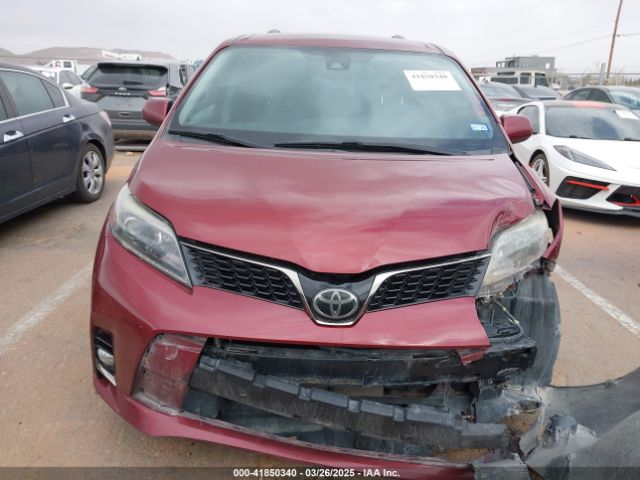 5TDXZ3DC4JS961452 Toyota Sienna Se 8 Passenger