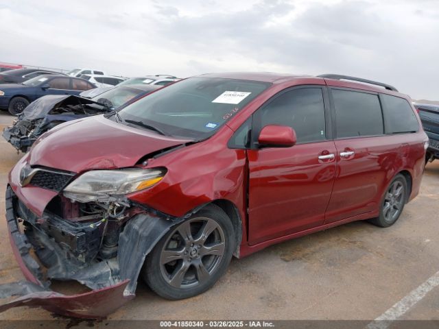 5TDXZ3DC4JS961452 Toyota Sienna Se 8 Passenger