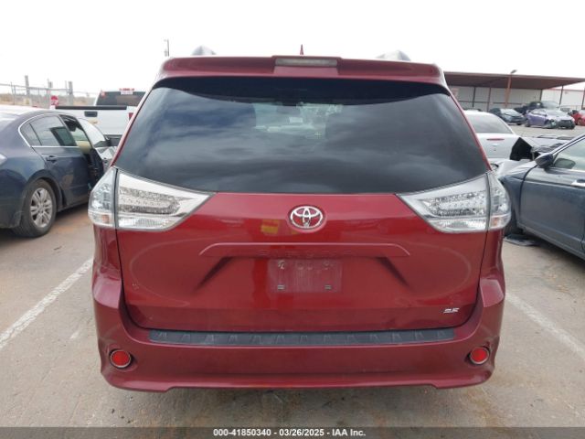 5TDXZ3DC4JS961452 Toyota Sienna Se 8 Passenger
