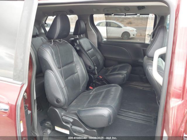 5TDXZ3DC4JS961452 Toyota Sienna Se 8 Passenger