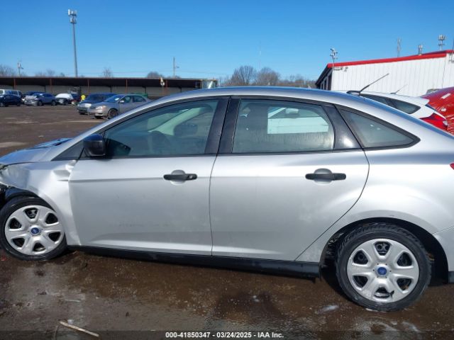 1FADP3E2XGL366085 Ford FOCUS S