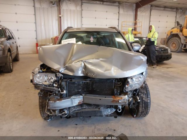 1C4NJDEBXGD637792 Jeep Compass Latitude