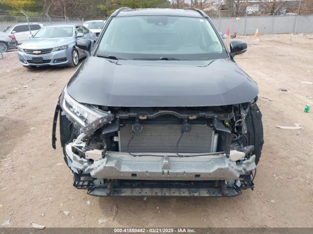 2T3P1RFV8LC061598 Toyota Rav4 Xle