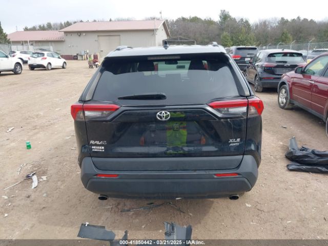 2T3P1RFV8LC061598 Toyota Rav4 Xle