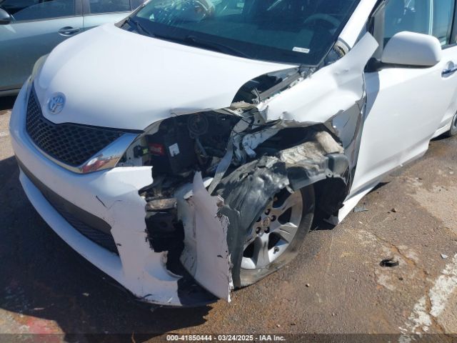 5TDXK3DC1ES417081 Toyota Sienna Se 8 Passenger
