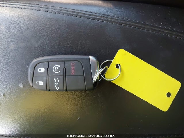 Chrysler 200 Limited 2015 1C3CCCAB5FN729682 Image 11