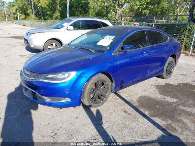 Chrysler 200 Limited 2015 1C3CCCAB5FN729682 Image 2