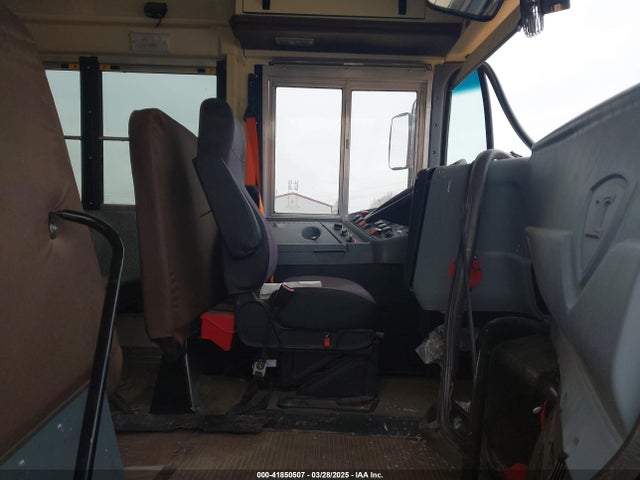 2024 IC CORPORATION 3000 4DRBUC8N0RB814273 Photo 4