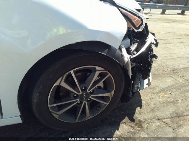 3KPF24AD5PE637982 KIA Forte Lxs