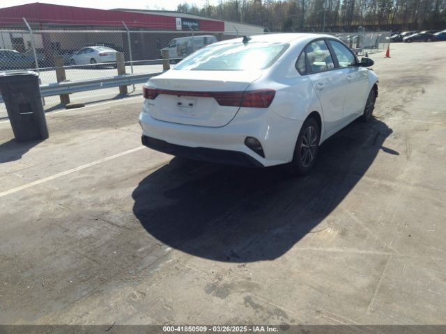 3KPF24AD5PE637982 KIA Forte Lxs