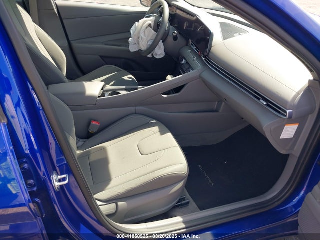 KMHLM4DJ7RU108483 Hyundai Elantra Hybrid Blue
