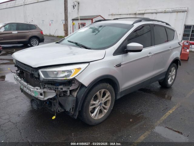 1FMCU9GD0JUA58579 Ford ESCAPE SE