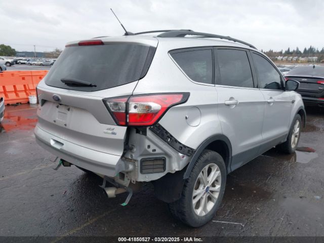 1FMCU9GD0JUA58579 Ford ESCAPE SE