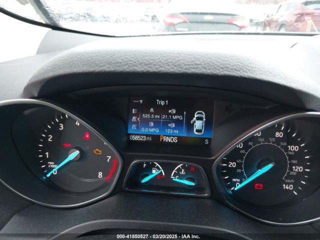 1FMCU9GD0JUA58579 Ford ESCAPE SE