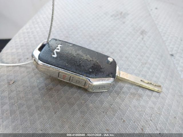 KNDJ23AU6P7878387 KIA SOUL LX