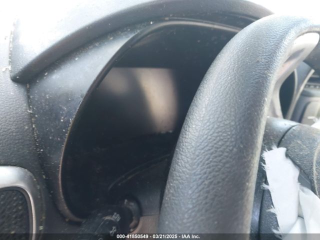 KNDJ23AU6P7878387 KIA SOUL LX