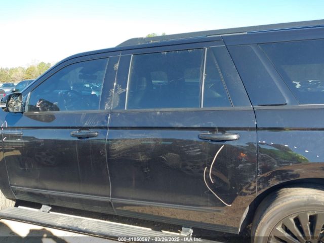 5LMJJ3LT3KEL26205 Lincoln Navigator L Reserve