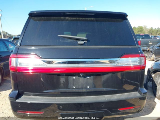 5LMJJ3LT3KEL26205 Lincoln Navigator L Reserve
