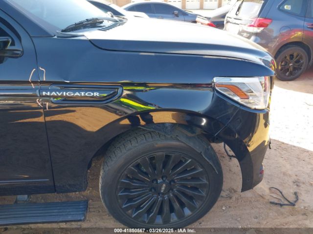 5LMJJ3LT3KEL26205 Lincoln Navigator L Reserve
