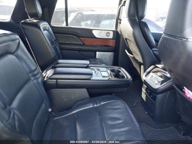 5LMJJ3LT3KEL26205 Lincoln Navigator L Reserve