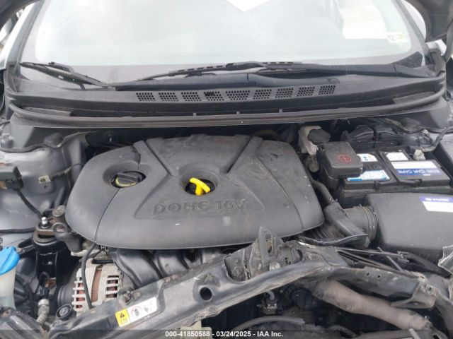 KMHDH4AE9FU235070 Hyundai ELANTRA SE