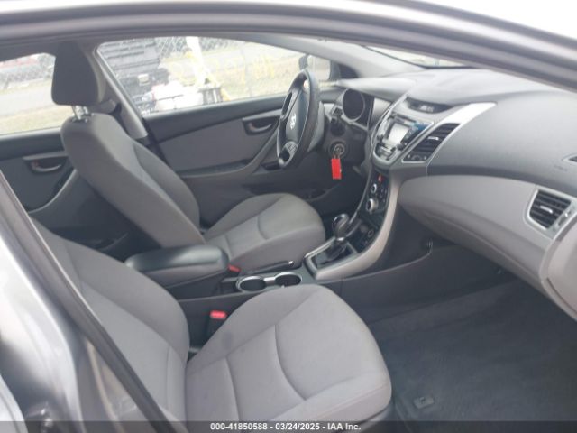 KMHDH4AE9FU235070 Hyundai ELANTRA SE