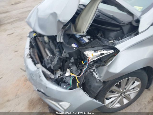 KMHDH4AE9FU235070 Hyundai ELANTRA SE