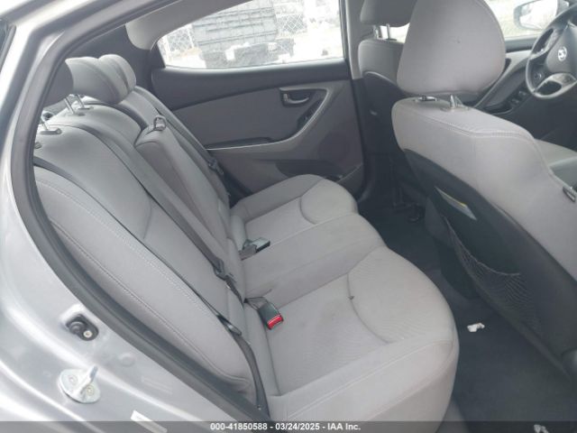 KMHDH4AE9FU235070 Hyundai ELANTRA SE