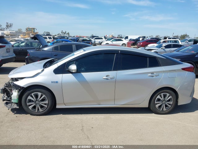 Toyota Prius Prime Premium 2017 JTDKARFP7H3019766 Image 15