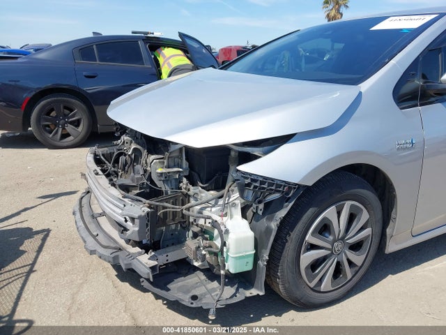 Toyota Prius Prime Premium 2017 JTDKARFP7H3019766 Image 6