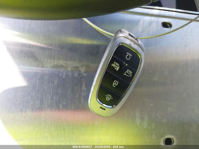 5NMJF3AE8NH080685 Hyundai TUCSON SEL