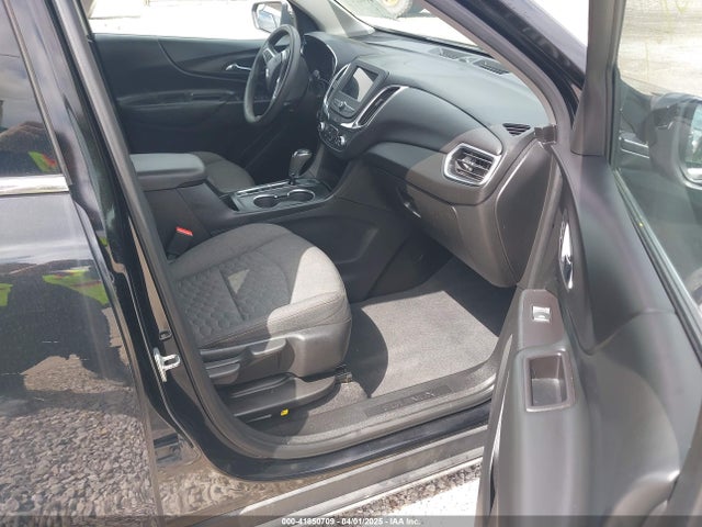 2GNAXUEV0K6286221 Chevrolet EQUINOX LT