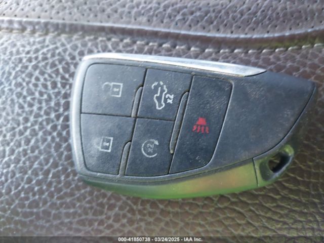 3GTUUGET0NG599597 GMC Sierra 1500 4wd  Short Box Denali