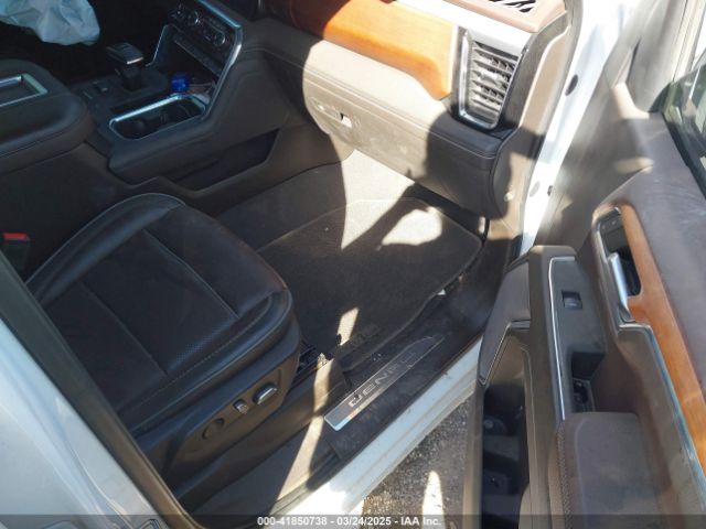 3GTUUGET0NG599597 GMC Sierra 1500 4wd  Short Box Denali