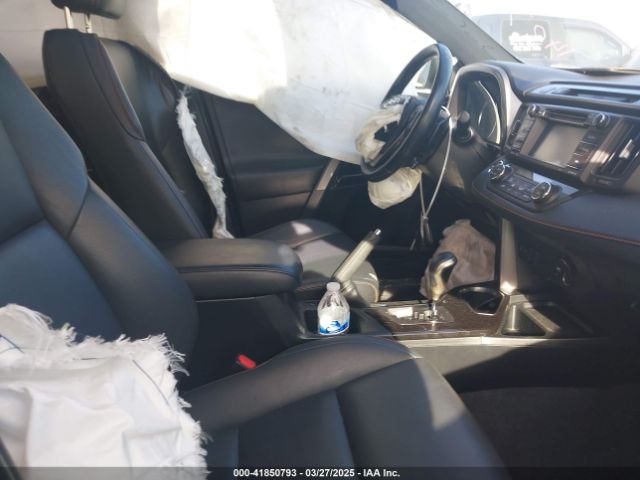JTMNFREV7HJ140792 Toyota RAV4 SE
