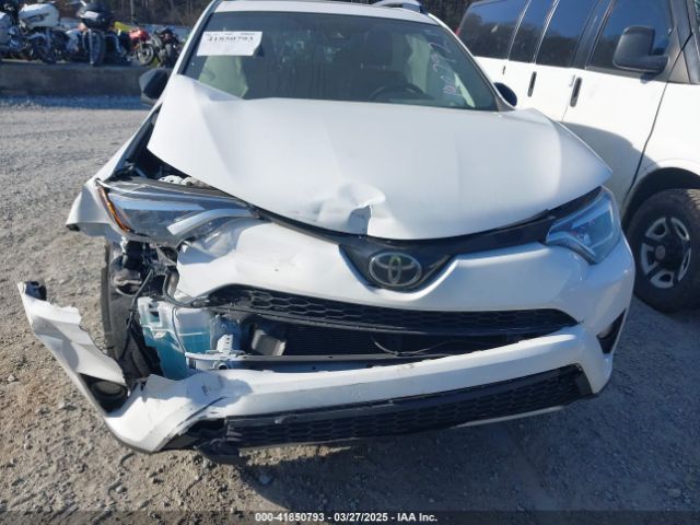 JTMNFREV7HJ140792 Toyota RAV4 SE