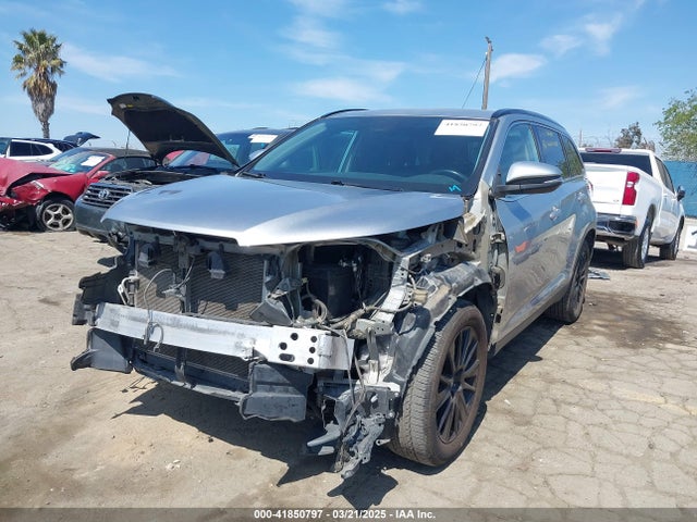 5TDKZRFH1KS567284 Toyota Highlander Se