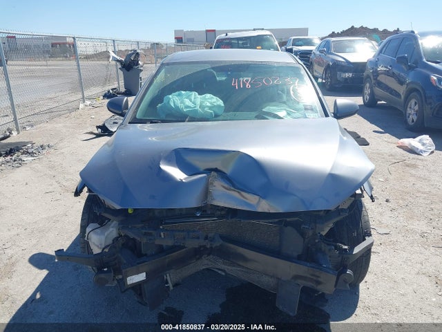 5NPD84LF3JH248832 Hyundai ELANTRA SEL